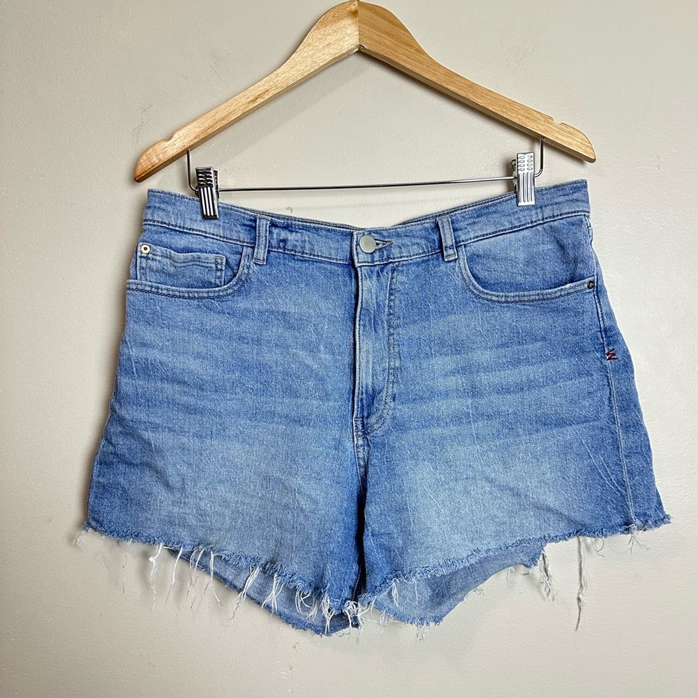 Warp + Weft Size 12 Light Blue Frayed Hem Jean Shorts